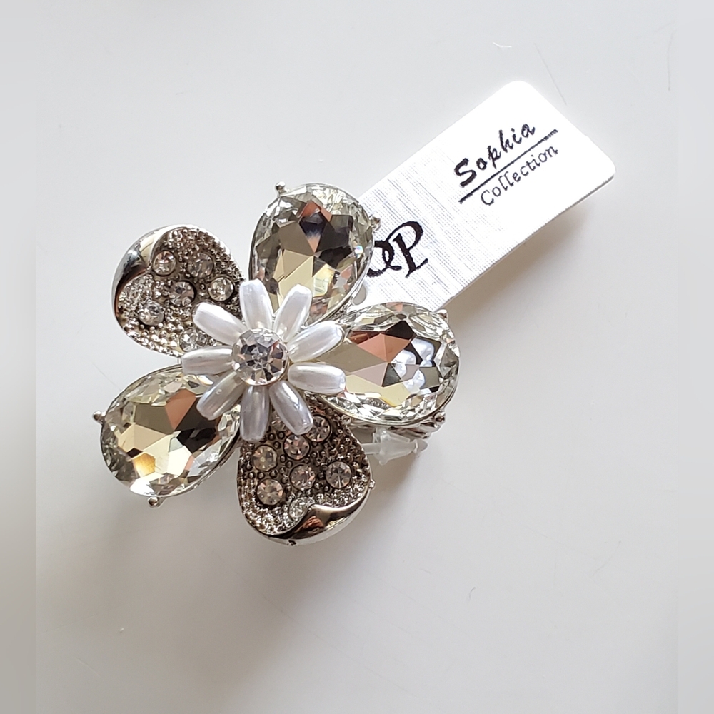 Silver Flower Ring - Picture 2 of 4